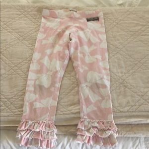 Matilda Jane light pink bow leggings.